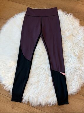 ZYIA Plum and Black Colorblock Leggings with Pink Accent Size 4